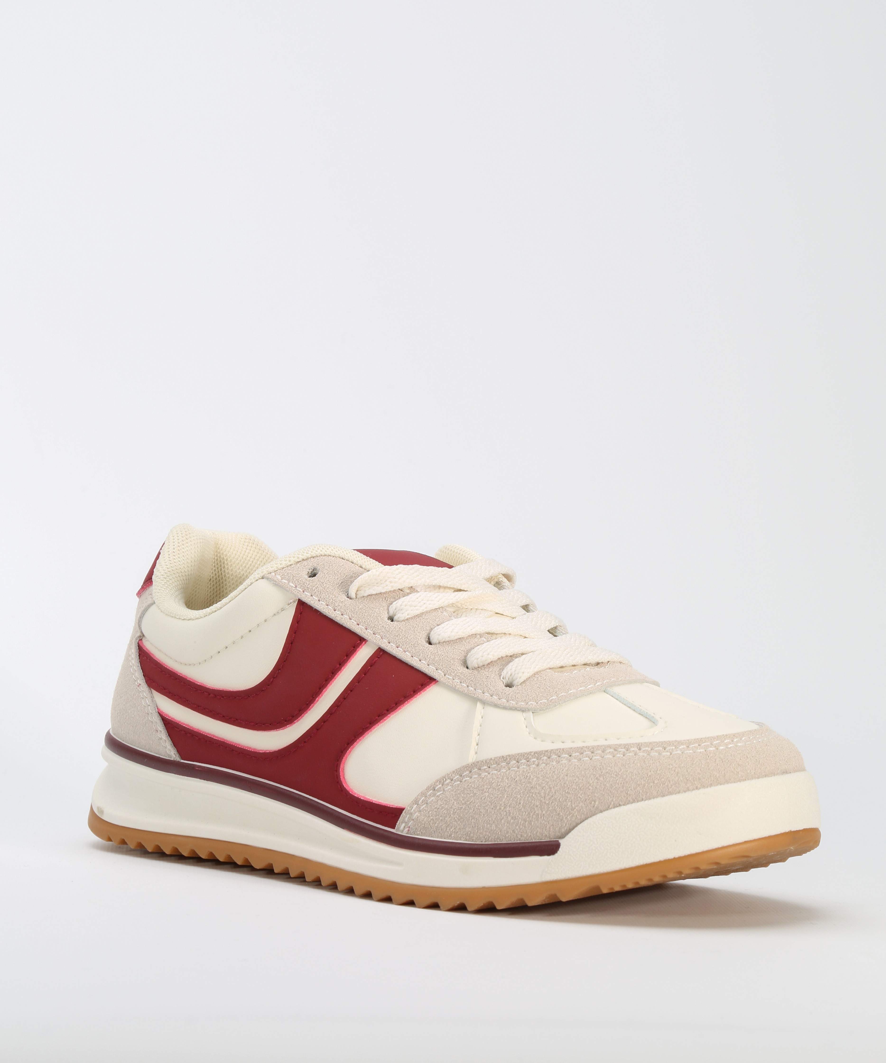 Sabrinas desportivas combinadas image number null